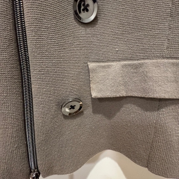 EUROPEAN-DESIGNED TAUPE-GRAY & BLACK HOODIE/CARDIGAN—Size 4 - Picture 8 of 12